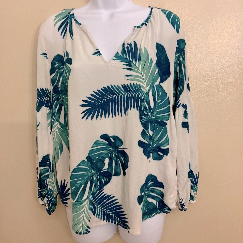 Old Navy Tropical Foliage Monstera Plant Shirt 3/4 length sleeves